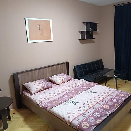 Ляльковий Театр Не Мансарда Lviv Luaran gambar